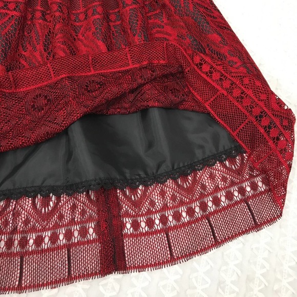 Red Black Lace Skirt with Slimming Yolk at Waist S - Picture 3 of 6